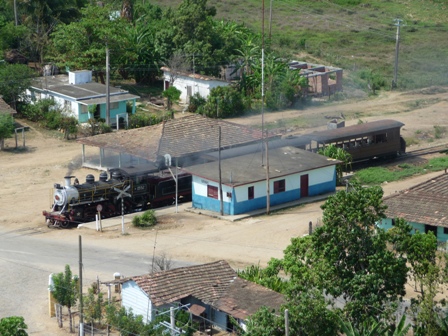 Kuba mit der Eisenbahn: Dampfzug Trinidad - Torre de Iznaga